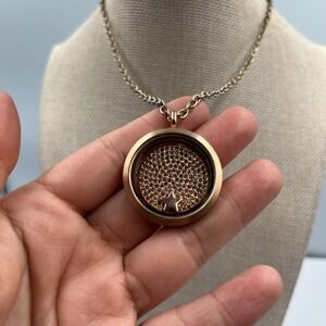 Vintage Style Living Locket Necklace Floating Charms Glass Memory Locket Silver